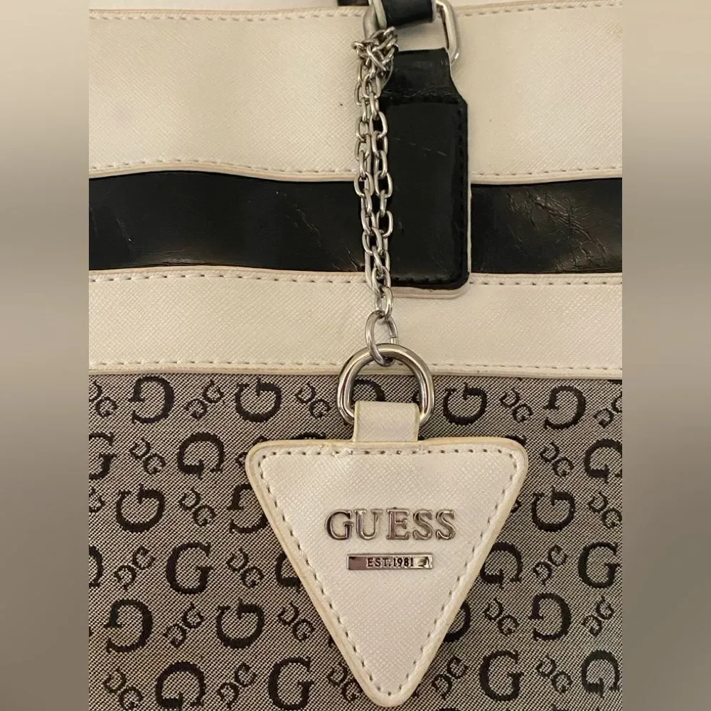 Guess Black & White Patterned Logo Tote Bag